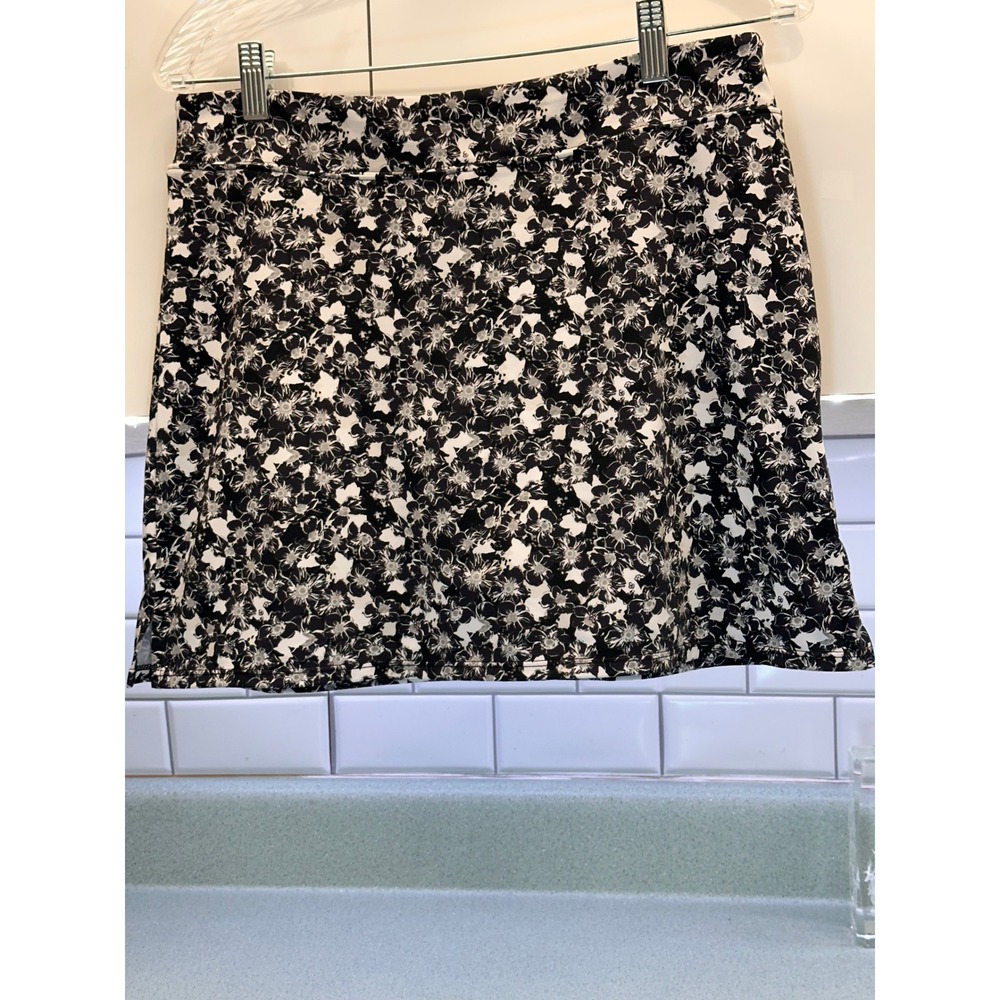 Tranquility by Colorado Clothing Floral Skort Black White Stretch Medium